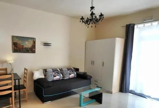 Studio Riviera Apartment Rijeka Croatia